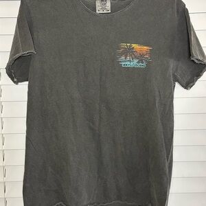 🌴Custom cut vintage vacation tee